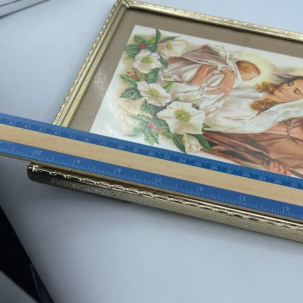 Vintage goldtone 8”X10” picture frame.